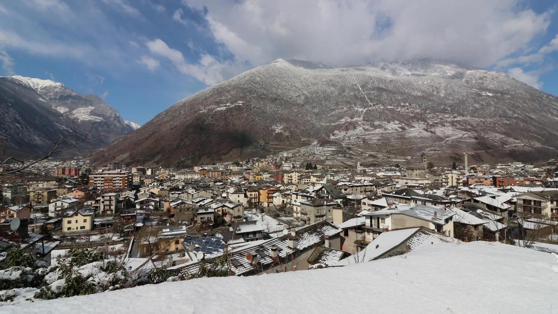 Ostello Del Castello Tirano