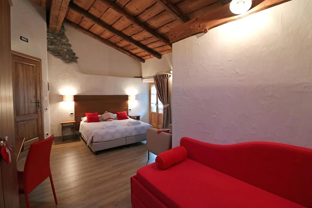 Guest house Ostello Del Castello Tirano