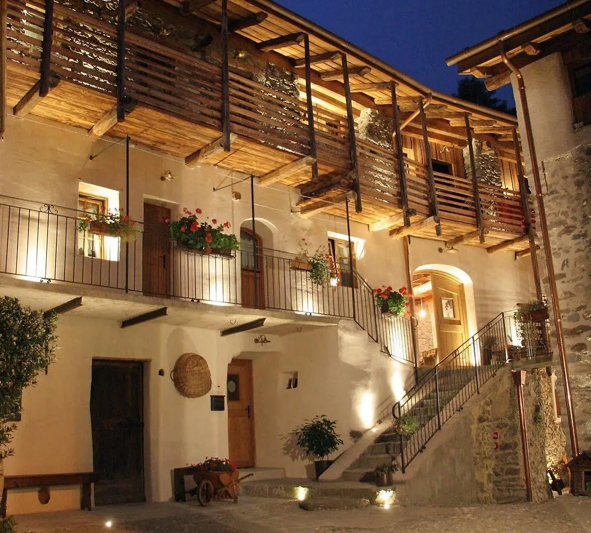 Ostello Del Castello Tirano